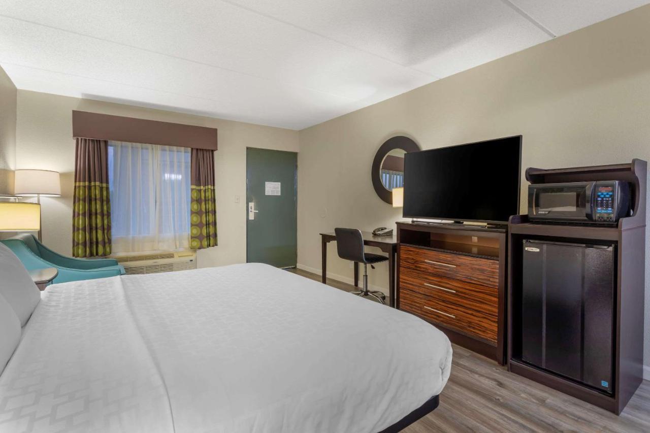Clarion Pointe By Choice 2*